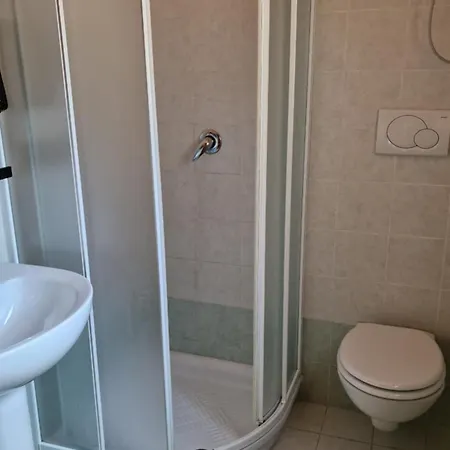 Cao Inn Brunate